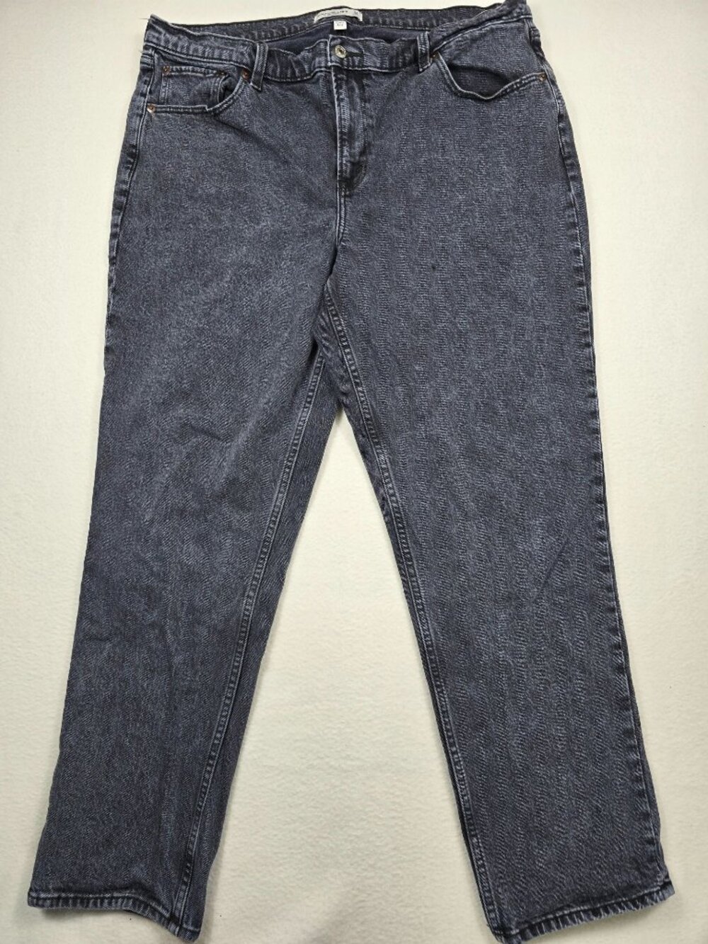 Abercrombie & Fitch 90s Straight Curve Love Mid-Rise Gray Denim Jeans Size 16 33
